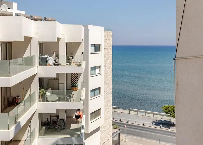 Kastella Blue Near Λάρνακα