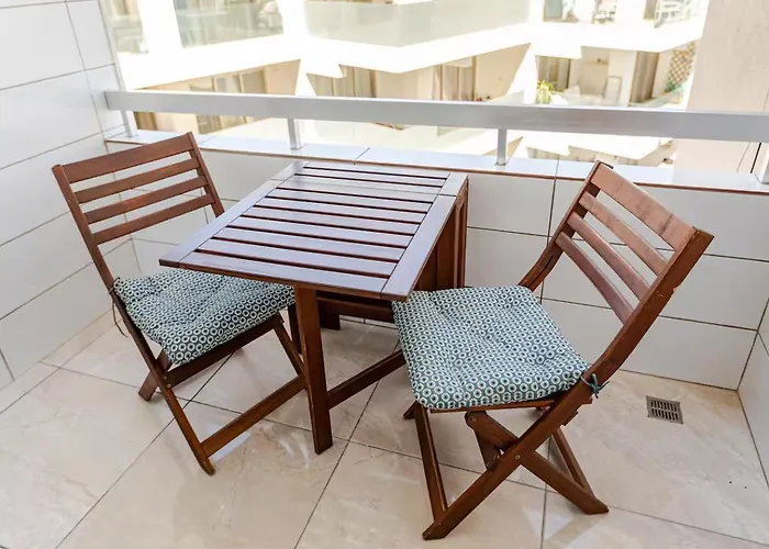 Kastella Blue Near * Λάρνακα